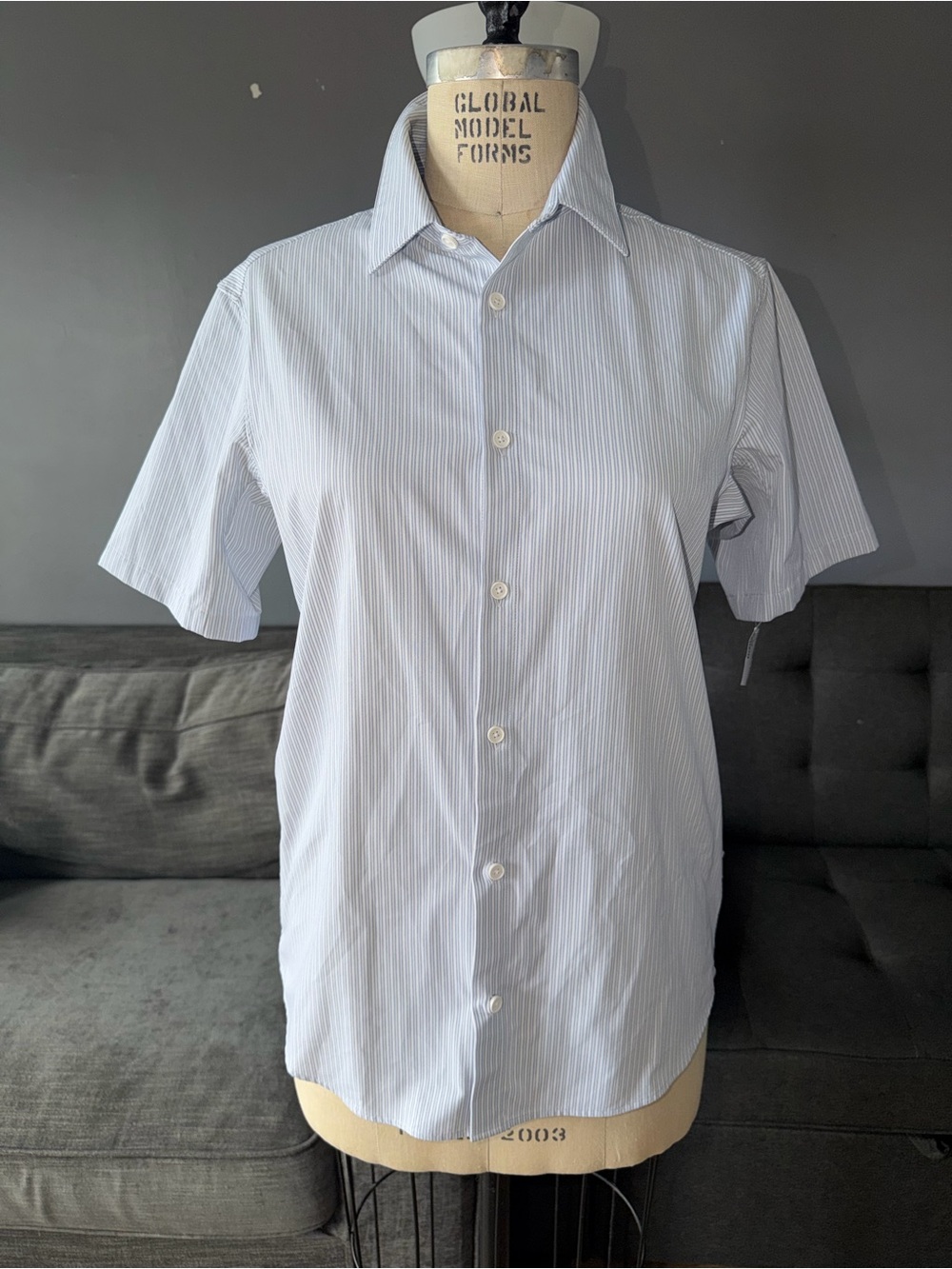 Lululemon Men’s Cusual Button Down Short Sleeve Shirt Size Unknown